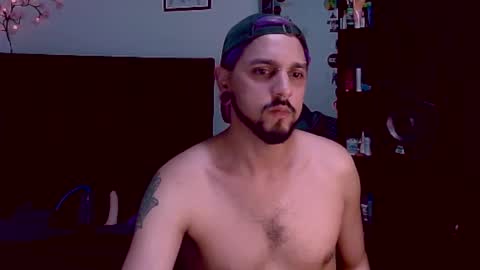 Snapshot of kitsuneshadow22 chatting on 09-28-25, 01:00 Alejandro online show from 09-28-25, 01:00