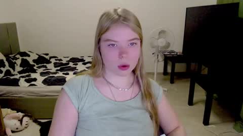 Jennyblonde and Emmabrunette online show from 12-04-24, 02:59