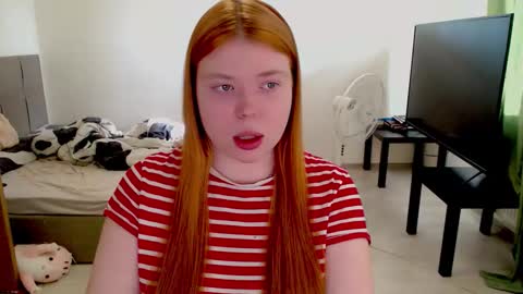 Jennyblonde and Emmabrunette online show from 03-04-26, 10:21