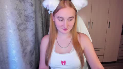 kitten_sun online show from 12-22-24, 11:54