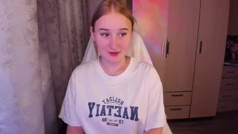 kitten_sun online show from 02-23-25, 01:53