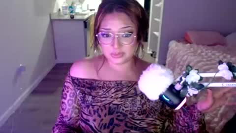kittengonewild online show from 06-24-26, 10:14