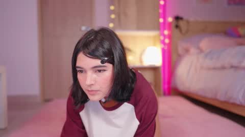      online show from 12-03-25, 11:36