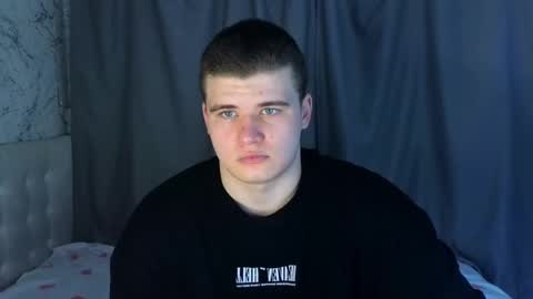 Snapshot of kittenmur chatting on 01-25-25, 09:57 Vlad online show from 01-25-25, 09:57