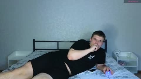 Snapshot of kittenmur chatting on 02-10-25, 06:03 Vlad online show from 02-10-25, 06:03