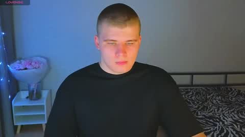 Snapshot of kittenmur chatting on 10-30-25, 05:57 Vlad online show from 10-30-25, 05:57