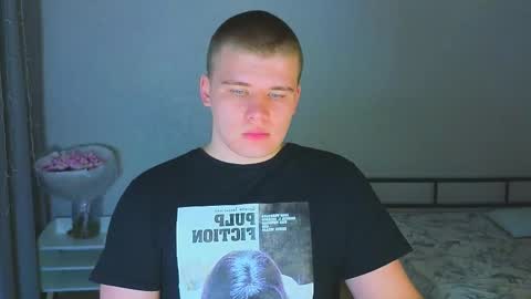 Snapshot of kittenmur chatting on 11-02-25, 10:23 Vlad online show from 11-02-25, 10:23