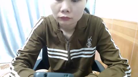 kitti_baby2x online show from 12-23-25, 01:03