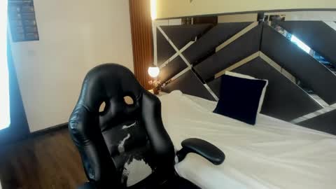 Kittie Vixen online show from 04-11-26, 07:18