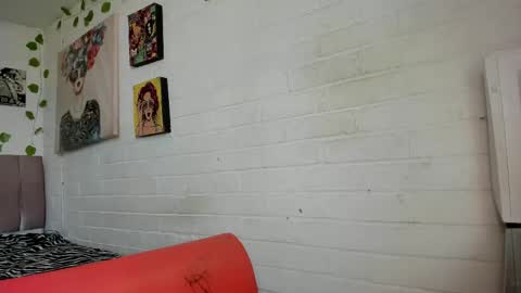 Snapshot of kitty__black__ chatting on 05-04-26, 09:22 KITTY online show from 05-04-26, 09:22