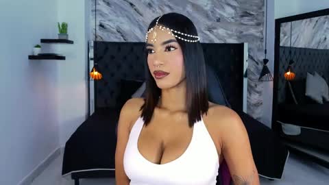 Snapshot of kitty_collins_ chatting on 06-01-26, 12:07 Kitty online show from 06-01-26, 12:07