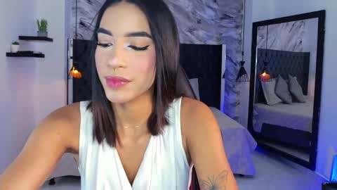 Snapshot of kitty_collins_ chatting on 06-03-26, 11:46 Kitty online show from 06-03-26, 11:46