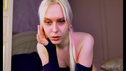Evelyn online show from 06-18-26, 09:25