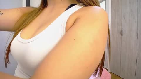 kitty_f00x online show from 04-22-26, 07:26