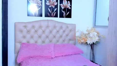 kitty_f00x online show from 06-04-26, 07:20