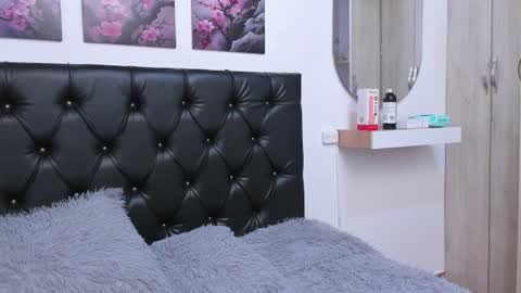 kitty_f00x online show from 06-25-26, 07:40