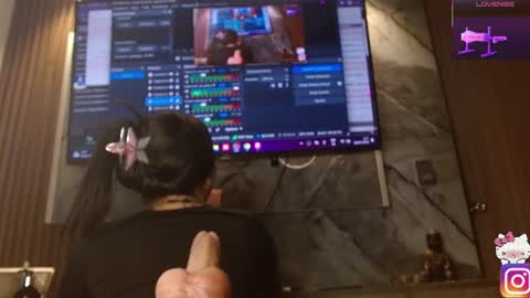 Snapshot of kitty_fresa chatting on 07-20-26, 06:17 Kitty online show from 07-20-26, 06:17