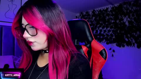 Camila online show from 02-11-26, 02:05