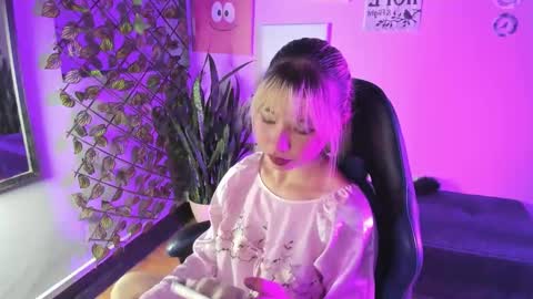 Snapshot of kitty_gang_ chatting on 11-22-25, 03:38 kitty_gang_ online show from 11-22-25, 03:38