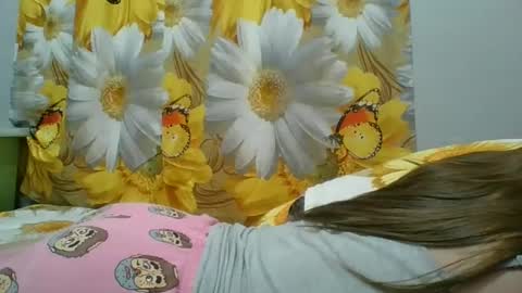 Snapshot of kitty_kate90 chatting on 01-05-25, 11:26 kitty_kate90 online show from 01-05-25, 11:26