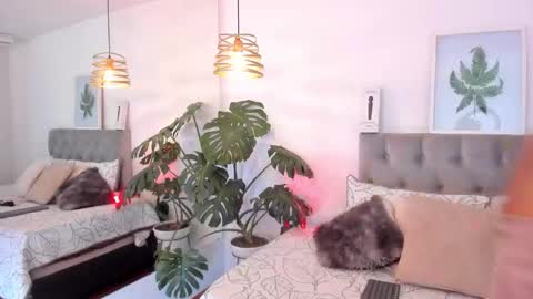 Kitty online show from 11-18-25, 09:08