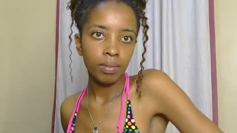 Snapshot of kitty_piee chatting on 06-28-26, 01:06 sugar plum online show from 06-28-26, 01:06