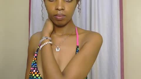 Snapshot of kitty_piee chatting on 06-29-26, 01:12 sugar plum online show from 06-29-26, 01:12