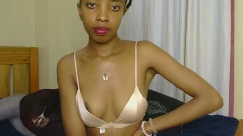 Snapshot of kitty_piee chatting on 07-14-26, 10:26 sugar plum online show from 07-14-26, 10:26