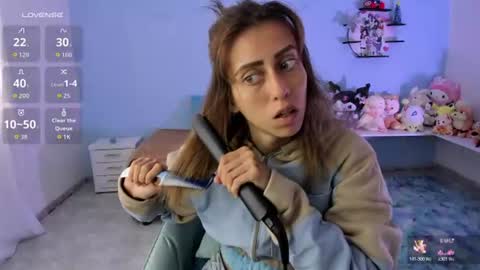 Snapshot of kitty_seducction chatting on 06-26-26, 06:45 Aleja online show from 06-26-26, 06:45