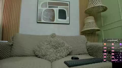 Snapshot of kitty_wild_19 chatting on 02-02-26, 07:12 kitty online show from 02-02-26, 07:12