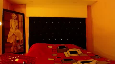 paola online show from 11-23-25, 01:55