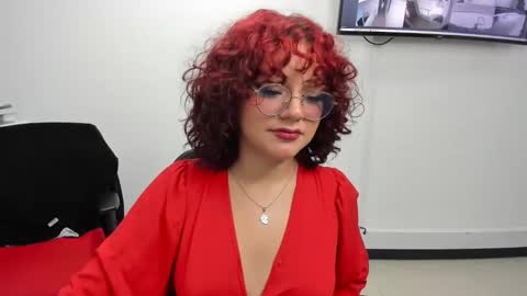 Snapshot of kittycute_cg chatting on 02-02-25, 01:23 Jenn online show from 02-02-25, 01:23