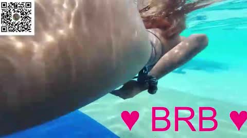 Snapshot of kittygrey chatting on 01-20-25, 07:14 Samantha Grey online show from 01-20-25, 07:14