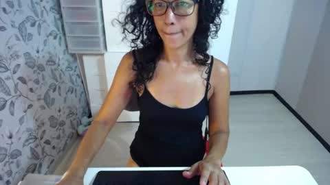 Snapshot of kittykatss chatting on 06-16-26, 05:10 Viktoria online show from 06-16-26, 05:10