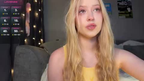 Snapshot of kittyloffe chatting on 07-19-26, 03:10 Monika online show from 07-19-26, 03:10