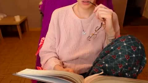 Snapshot of kittylovemoon chatting on 03-20-26, 07:08 KittyloveMoon online show from 03-20-26, 07:08