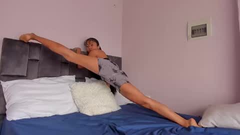 kitty  online show from 02-10-25, 02:37