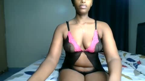 Snapshot of kittypettite chatting on 05-24-26, 01:16 Kittypettite online show from 05-24-26, 01:16