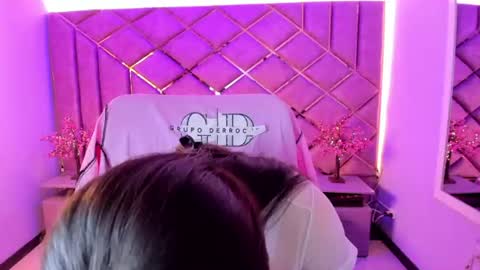 Snapshot of kittypinky01 chatting on 07-16-26, 01:50 Sarah online show from 07-16-26, 01:50