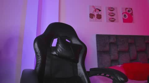 kitty online show from 05-18-26, 05:52