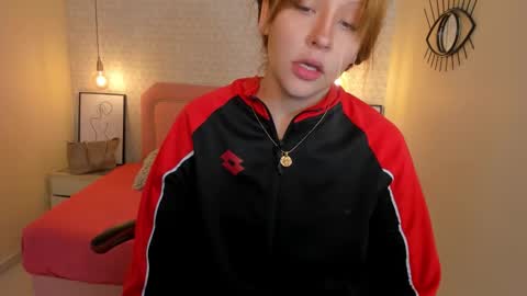  K I T T  Y  online show from 11-19-25, 11:43