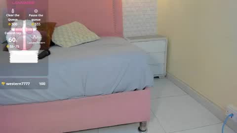 Snapshot of kittytimberlake chatting on 05-08-26, 02:33 K I T T Y online show from 05-08-26, 02:33