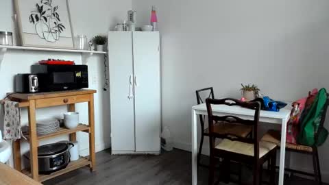 Snapshot of kittyymaze chatting on 07-23-26, 11:52 Kittyymaze online show from 07-23-26, 11:52