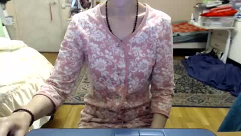 KiuminBerry online show from 10-22-25, 10:26