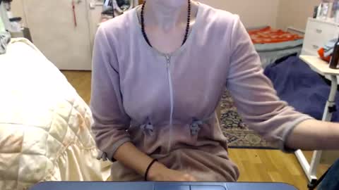 KiuminBerry online show from 11-09-25, 10:24