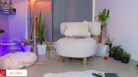  Tiffanii  online show from 09-12-25, 10:59