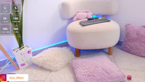  Tiffanii  online show from 10-11-25, 12:04