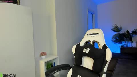 Kivaa Rice  GTM2 0300am-945am Mon Wed Thu Fri Sat. online show from 02-16-26, 01:02