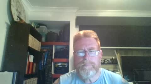 Snapshot of kiwi_boss61 chatting on 07-08-26, 07:35 kiwi_boss61 online show from 07-08-26, 07:35