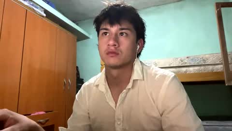 Snapshot of kiwke12 chatting on 03-12-25, 03:35 kiwkee online show from 03-12-25, 03:35